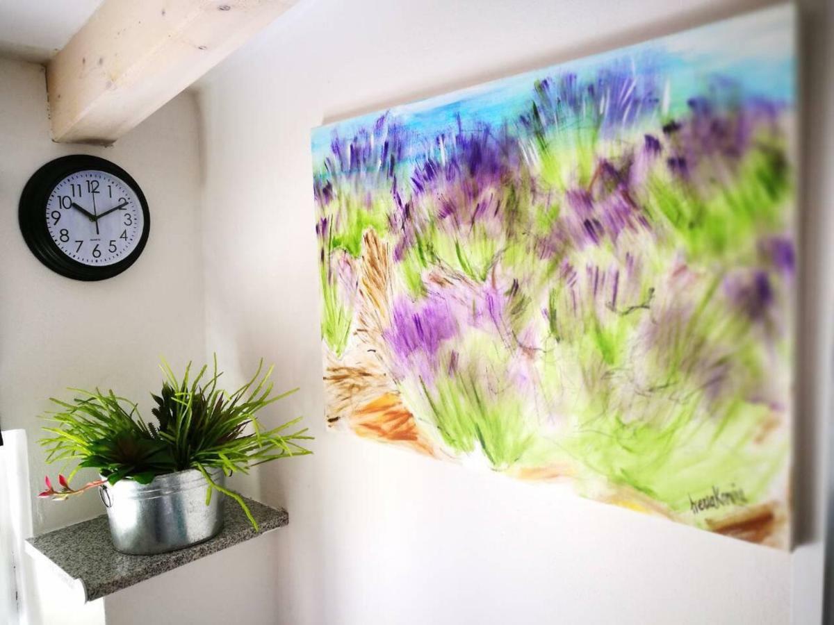 Apartment Art Kuning Cres