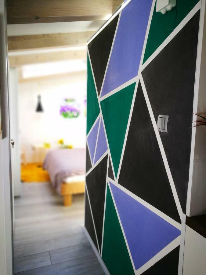 Apartment Art Kuning