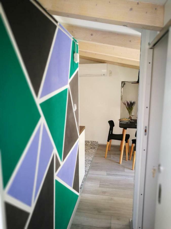 Apartment Art Kuning *